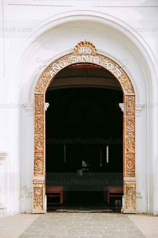 Puerta Santa en la Basílica de Esquipulas