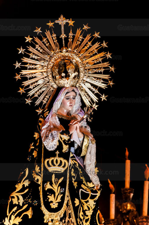 Consagrada Imagen de la Santísima Virgen de Soledad, Reina de la Humanidad