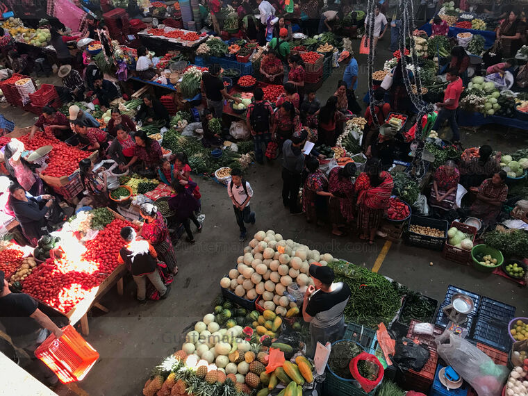 Mercado de verduras en Chichicastenango, Quiché