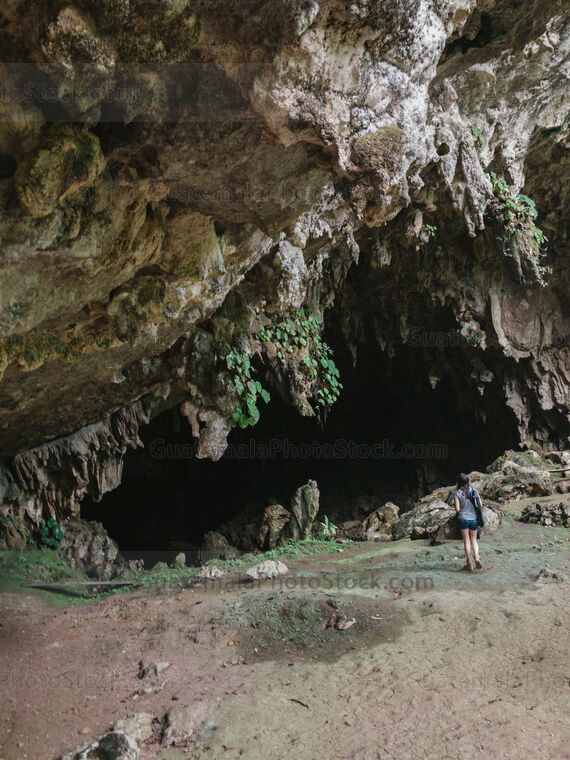Cueva de Se´tsol
