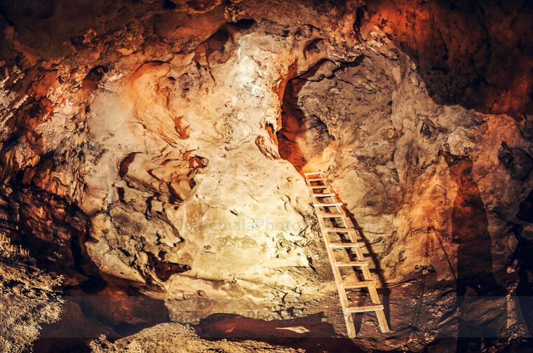 Cueva Yul Ha' Saj Ha'