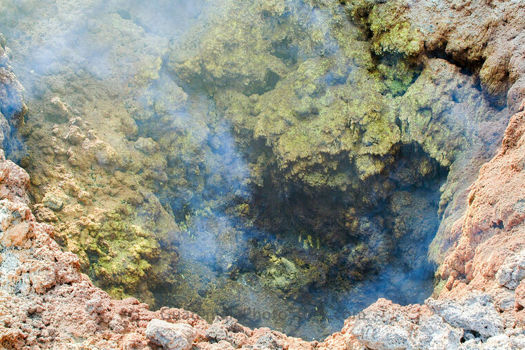 Crater Activo del Volcán de Pacaya
