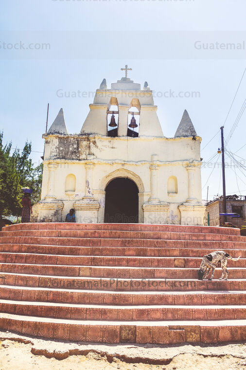 Fachada del templo católico de Santiago Petatán