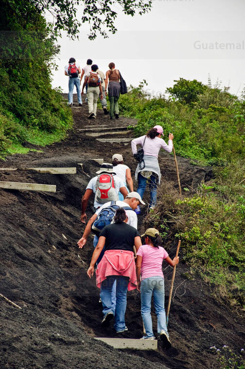 Ruta de ascenso al cono del Volcán de Pacaya