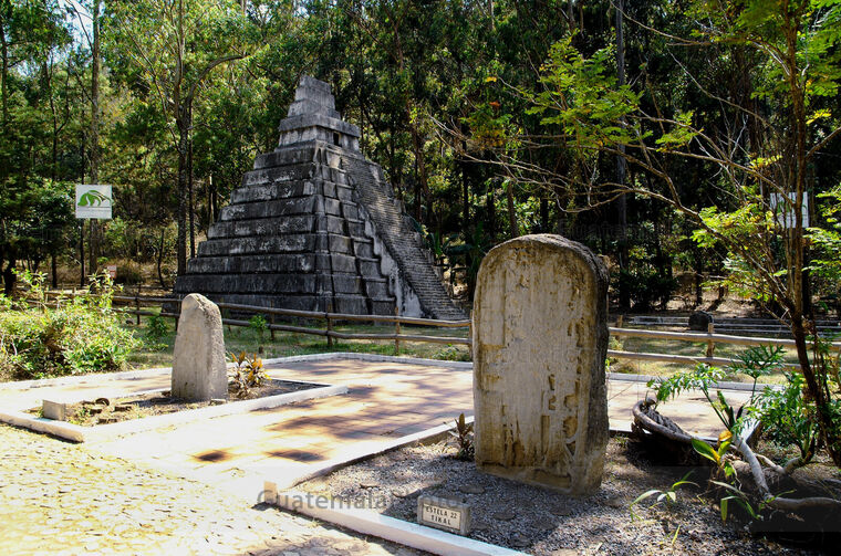 Replicas de Templos de Tikal