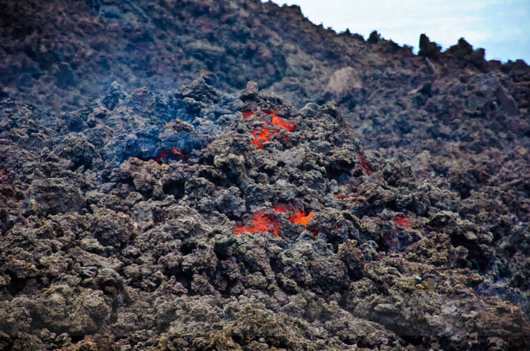 Río de lava en el Volcán de Pacaya