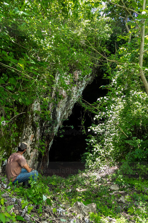 Entrada de la Cueva de la Cobanerita