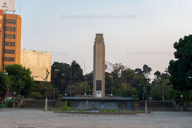 Obelisco, Zona 10