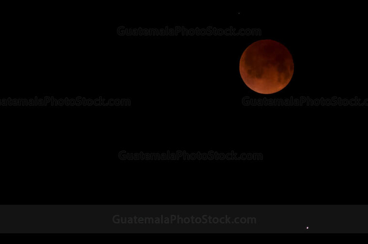 Fase de eclipse de la Luna de sangre