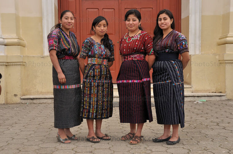 Jóvenes mujeres de Sololá