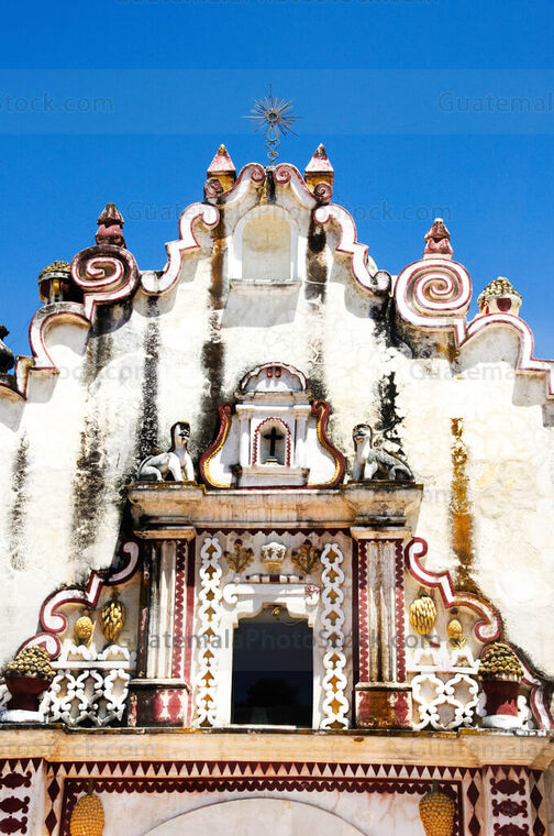 Detalles de la fachada de la Ermita de la Concepción