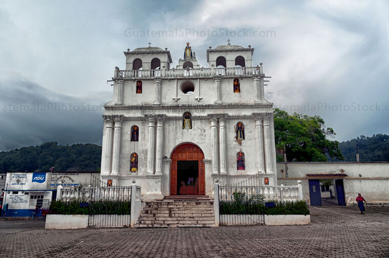 Iglesia católica de Santo Domingo Xenacoj