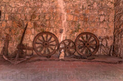 Ancla y ruedas en el Castillo de San Felipe
