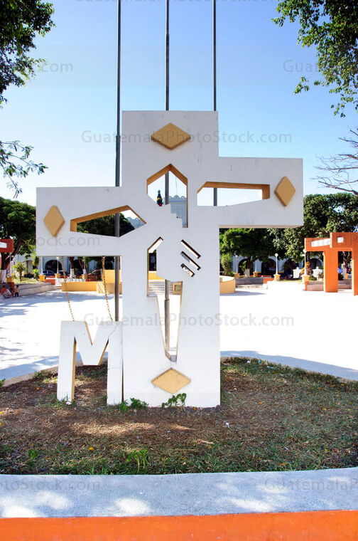 Cruz en la Plaza Central de Jutiapa