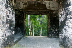 Interior de templo en Parque Nacional Tikal