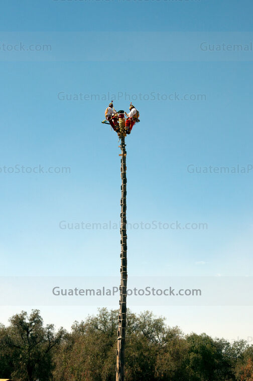 Voladores de Papantla, Teotihuacan, MX