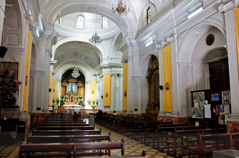 Interior de la iglesia de El Carmen