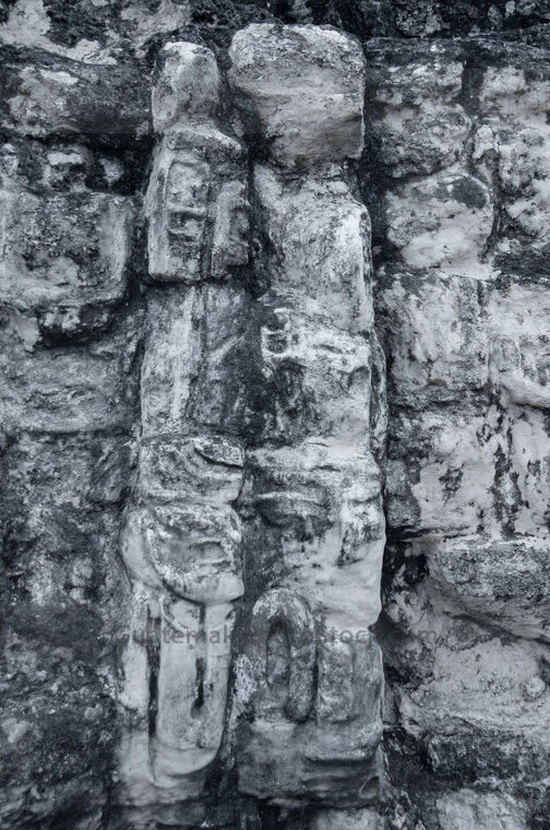 Detalle de alto relieve del templo II, templo de las mascaras