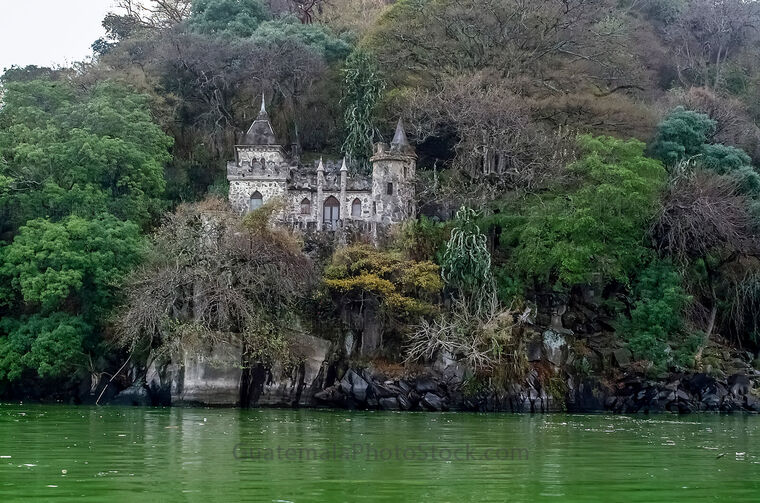 Castillo de Durion, Lago de Amatitlán