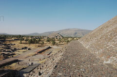 Vista desde la Piramide del Sol hacia el norte de Teotihuacan