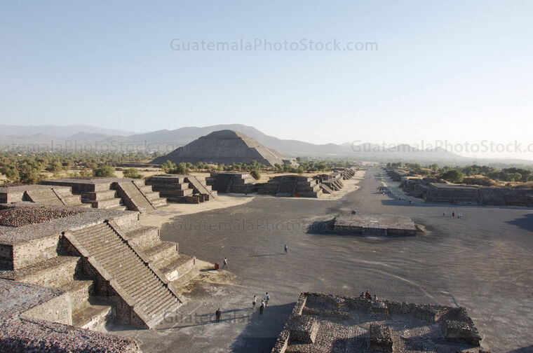 Panoramica hacia el sur de Teotihuacan