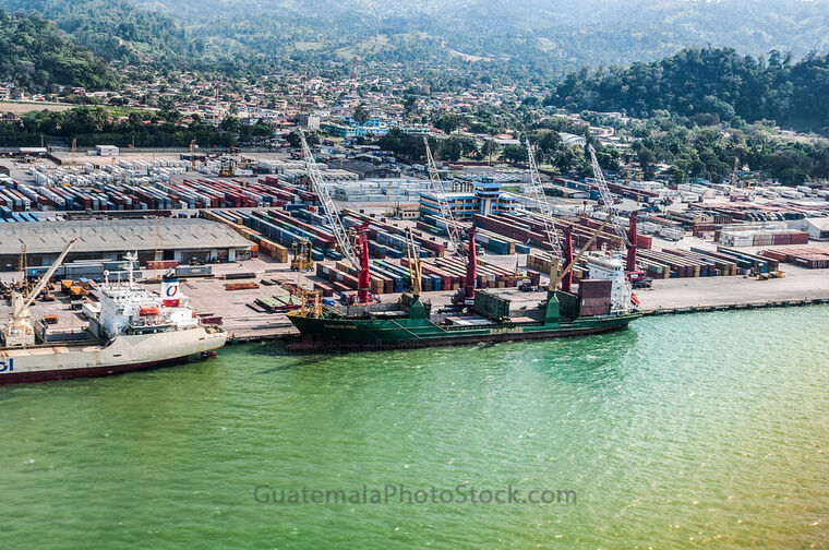 Foto aerea de Puerto Barrios