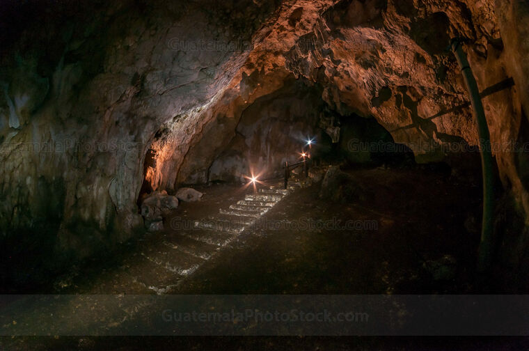 Cueva Aktun Kan