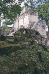 Acrópolis Sur Tikal