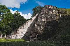 Ruinas de templos en Tikal