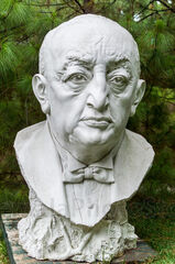Busto de Miiguel Ángel Asturias