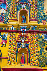 Detalle de la fachada del Templo de San Andres Xecul