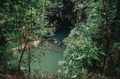 Mirador hacia el Río Chiyú en el Complejo de Cuevas de Setzol