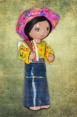 Muñeca Utzil con traje típico de Quetzaltenango