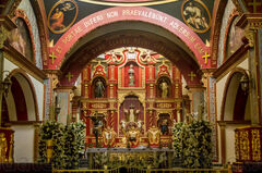 Altar principal del templo de San Pedro Soloma