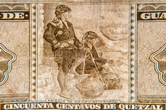 Detalle de billete antiguo de cincuenta centavos de quetzal