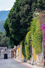 Calle de los pasos, Antigua Guatemala