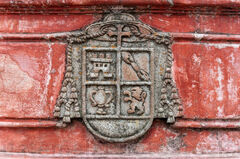 Escudo de la fuente de San Juan El Obispo