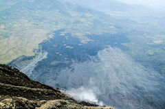 Crater y faldas del Volcán de Pacaya