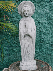 Escultura de la Virgen María